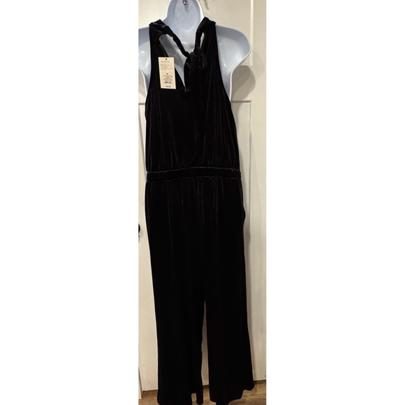 Black Velvet Halter Neck Wide Leg Jumpsuit Women's A New Day brand - Picture 8 of 11